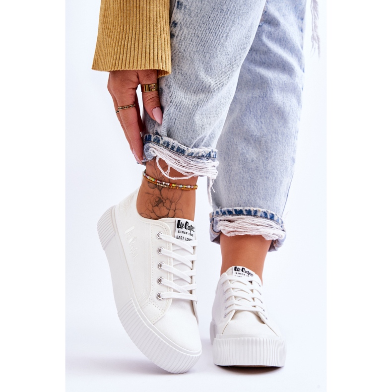 Udobne tenisice s platformom Lee Cooper LCW-23-31-1806L Bijele bijela 1