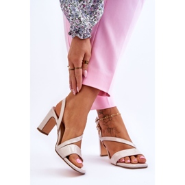 Ženske lakirane sandale na petu Bež Carrie 2