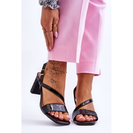 Ženske lakirane sandale na petu crne Carrie crna 1