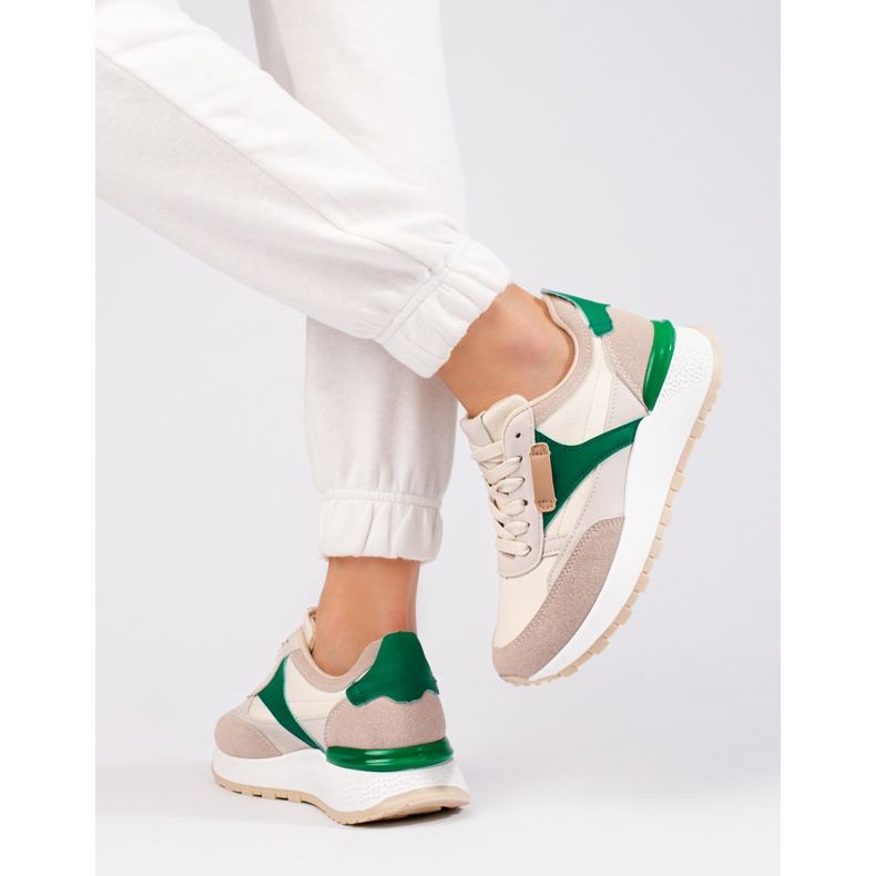 Ženske bež sportske cipele s visokom platformom marke Shelovet 1