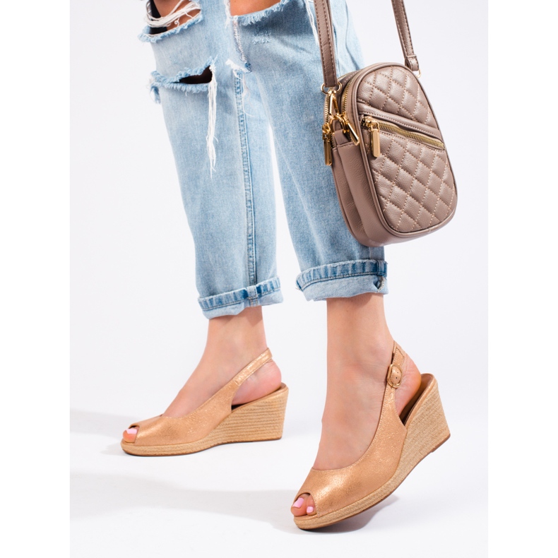 W. Potocki Elegantne sandale na klin marke Potocki bež 1