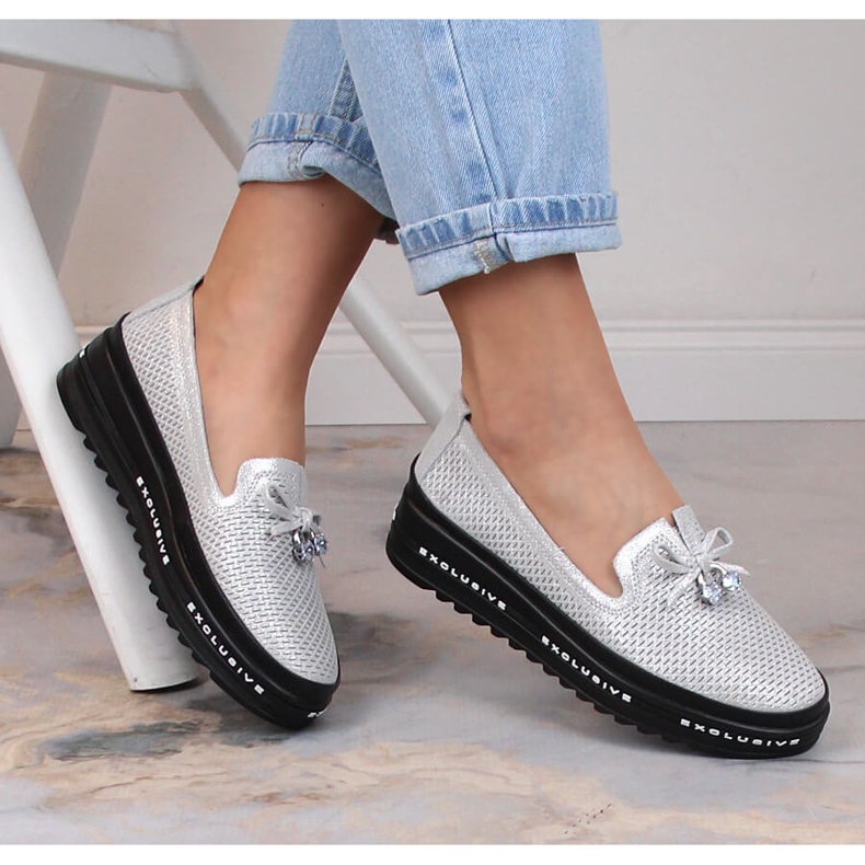 Kožne udobne ženske natikače srebrne S.Barski AL22400 srebro 1