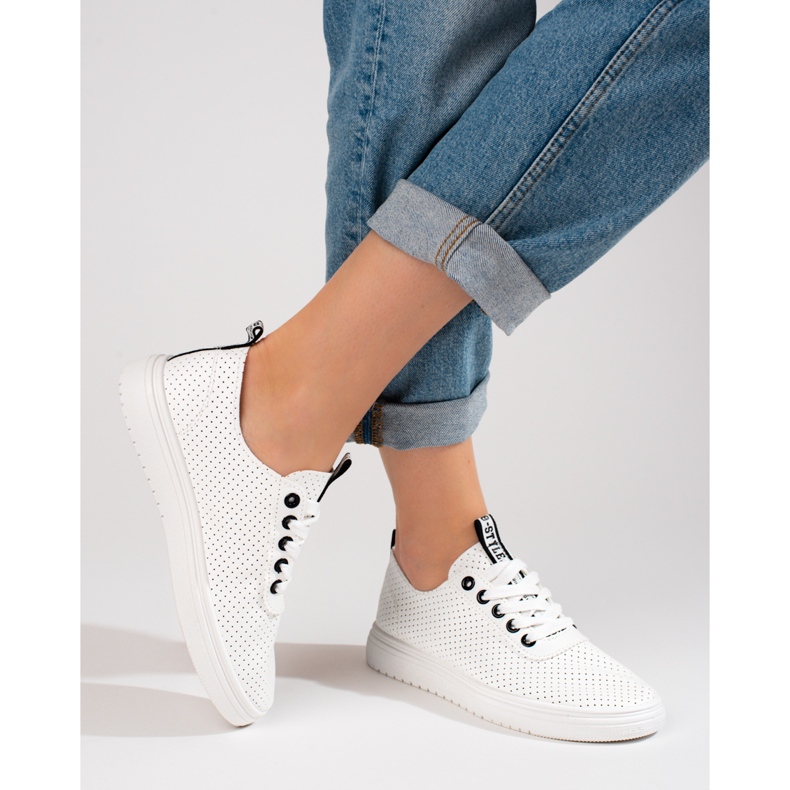 Ženske bijele sportske cipele Shelovet openwork bijela 1