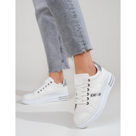 Ženske bijele čizme s debelim potplatom Shelovet bijela 1