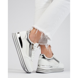 Bijelo-srebrne tenisice na platformi Shelovet bijela 1
