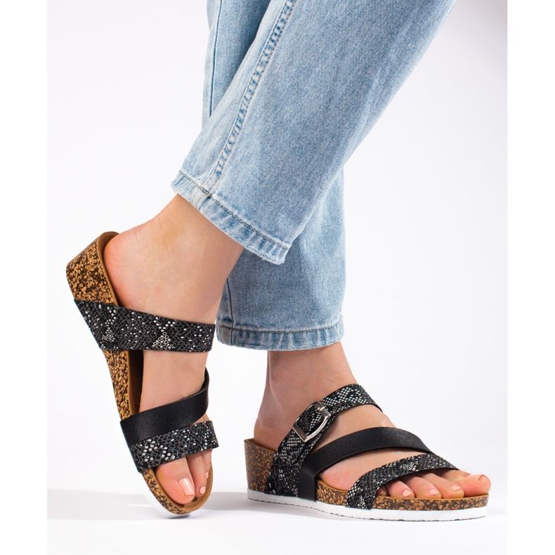 W. Potocki Ženske papuče s niskim klinom crne Potocki crno 1