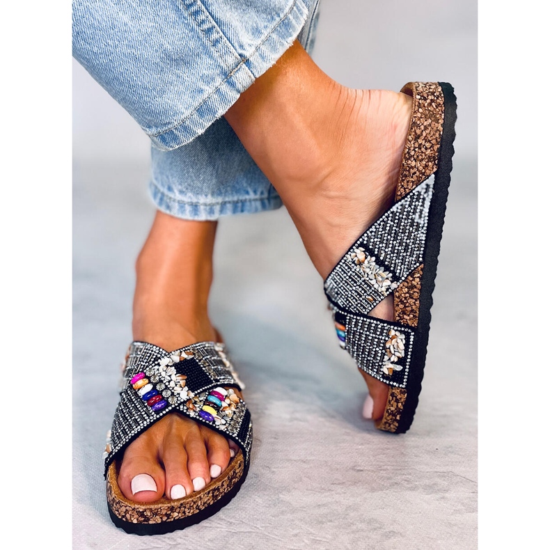 BM Rezai tobogani od pluta s crnim perlama crna 1