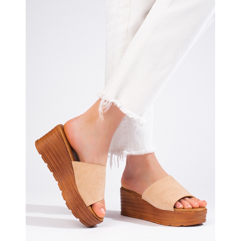 Ženske bež Shelovet papuče na klin od brušene kože 1