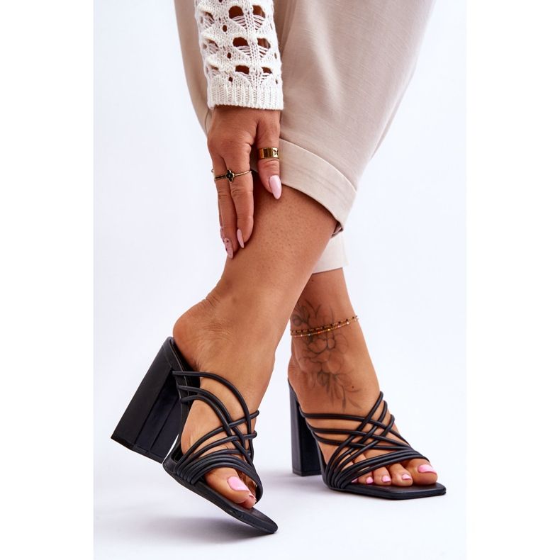 Sandale na visoku petu s remenom crne Beckie crno 2