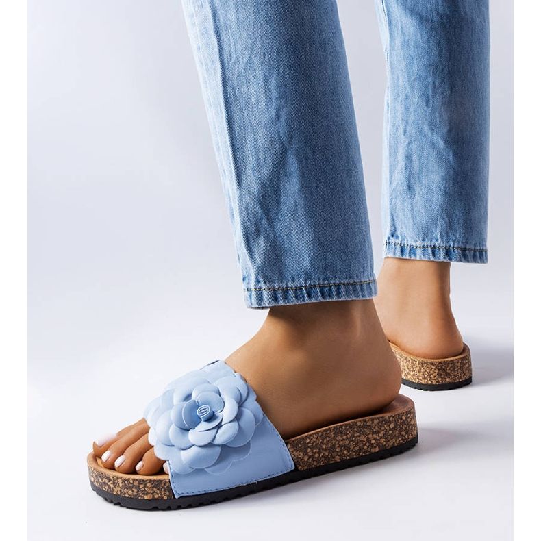 Plave sandale ukrašene cvijetom iz Desaulniersa plava 2