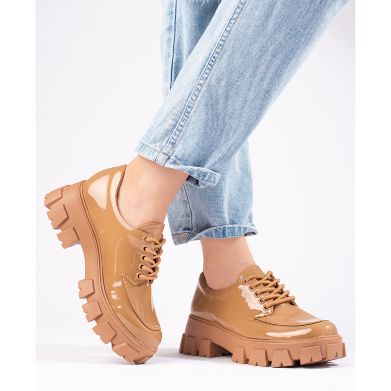 Shelovet bež cipele na vezanje 1