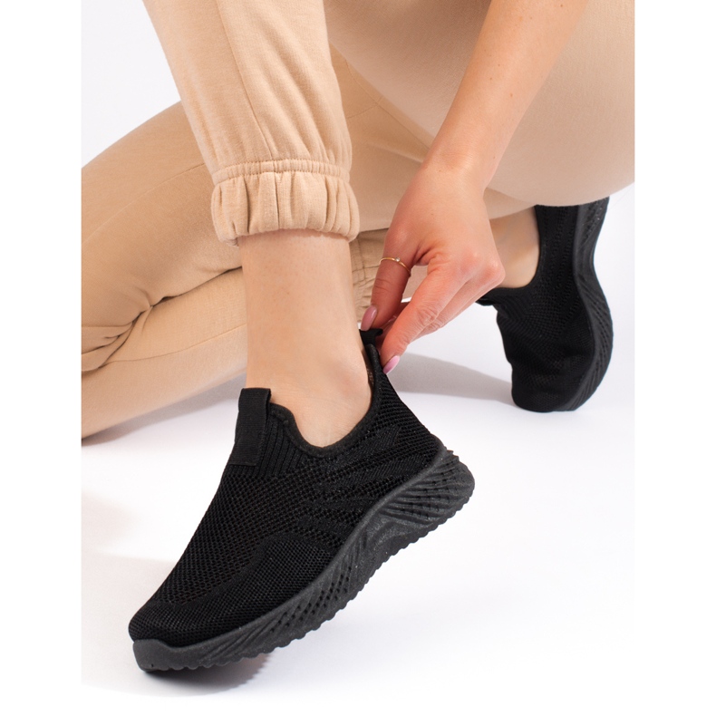 Shelovet ženske sportske cipele s ažurom crno 1