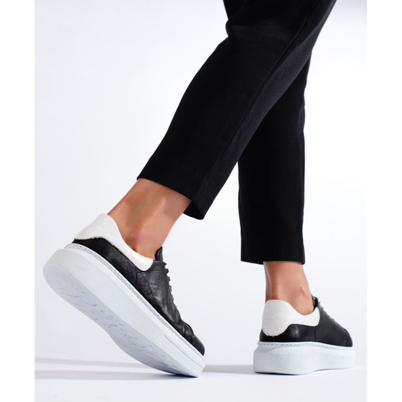 Crne klasične ženske sportske cipele T.Sokolski crna 1