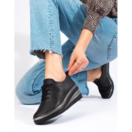 T.Sokolski Crne kožne cipele na wedges od T.Sokolskog crna 1