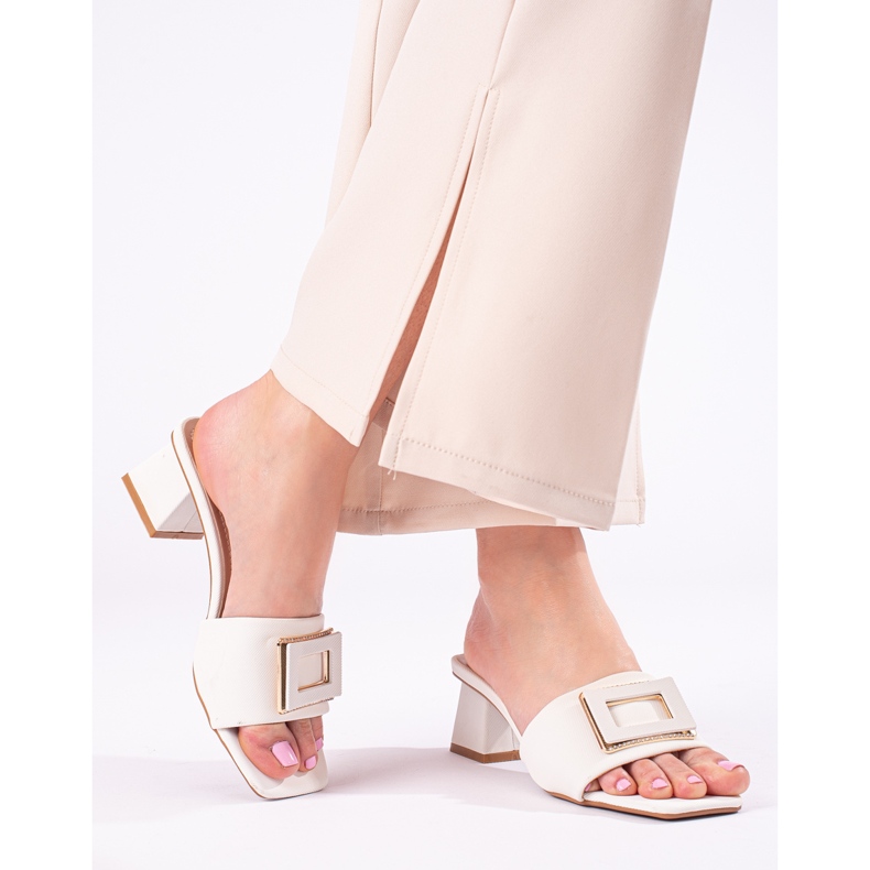 Ženske papuče na nisku petu Shelovet bijele boje bijela 1