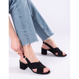Crne sandale s petom od brušene kože iz Sheloveta crna 1