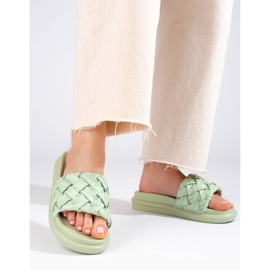 Svijetlo zelene papuče na debeloj Shelovet platformi zelena 1