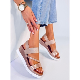 BM Sandale na klin boje šampanjca Carlton ružičasta 2