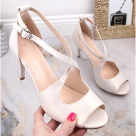 Elegantne ženske biserne sandale Sergio Leone SK429 bež 1