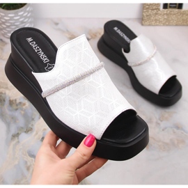 M. DASZYŃSKI Ženske srebrne sandale na klin M.Daszyński SA209-2 srebro 1