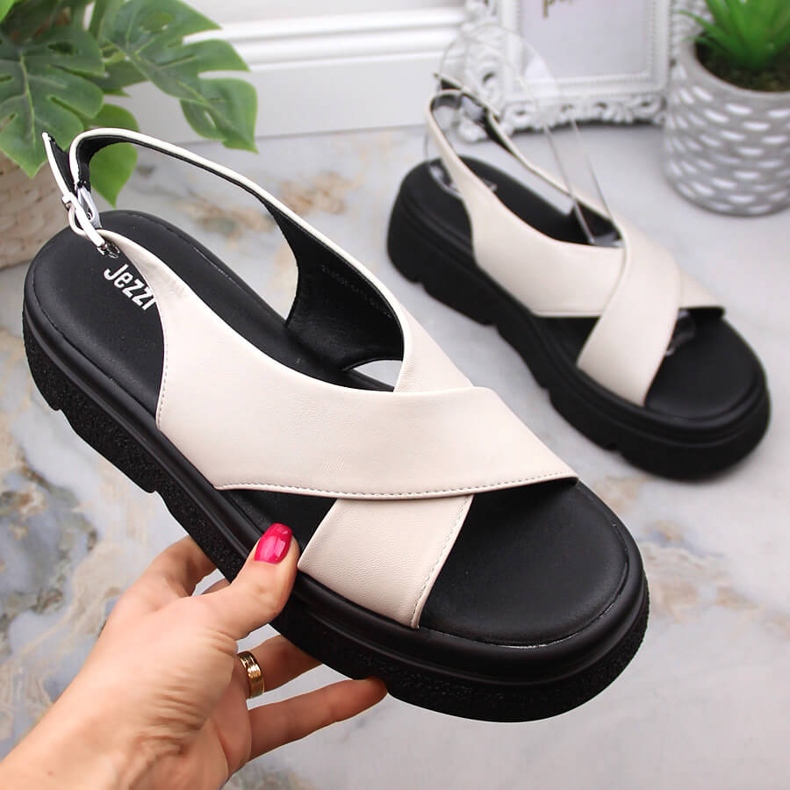 Ženske bež sandale s platformom Jezzi 5473 1