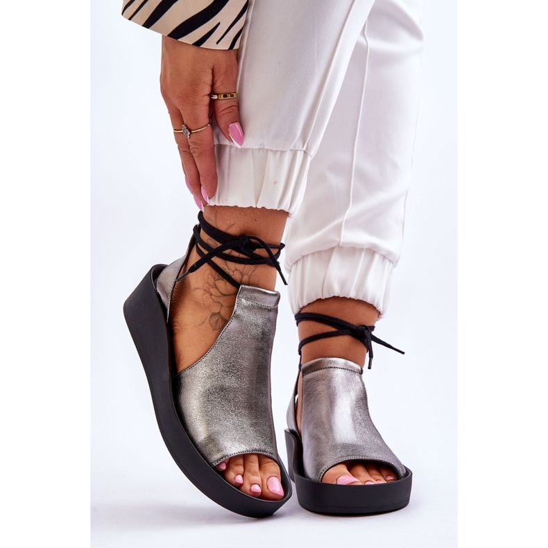 Kožne sandale na wedges Nicole 2743/063 srebrno-crna crno 1