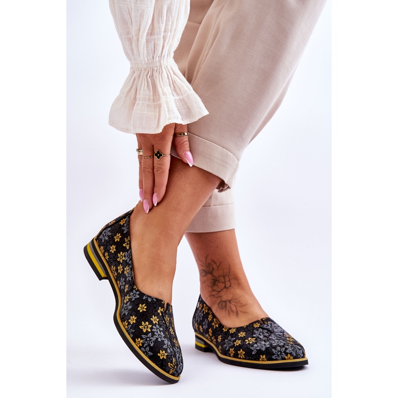 Kožne cipele Maciejka Yellow Flowers 05035-38 crne crna 2