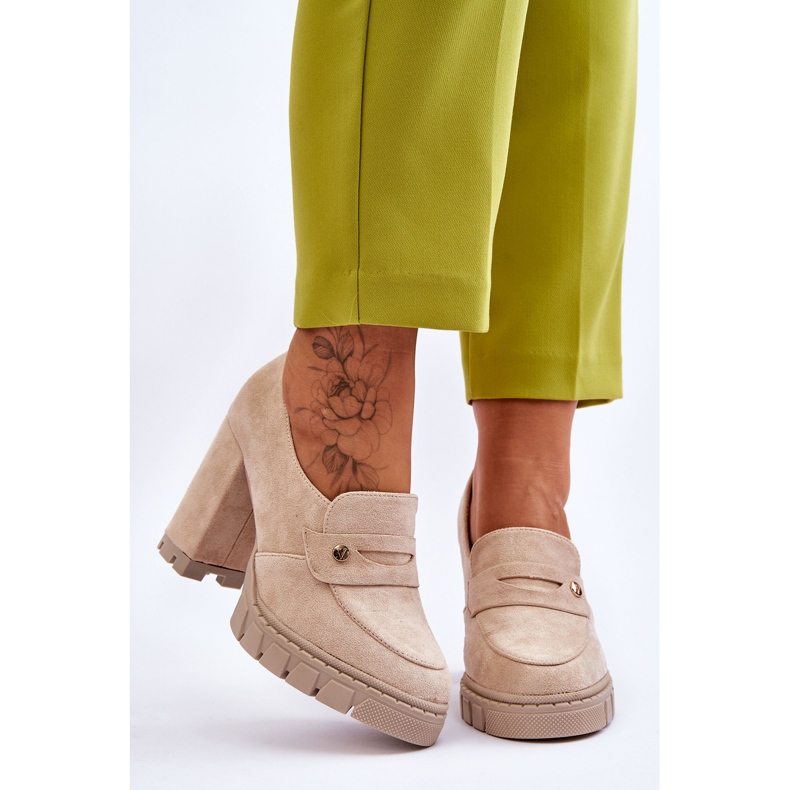 Vinceza Elegantne bež mintore visoke pete od brušene kože 1