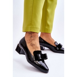 Vinceza Moderne lakirane kožne cipele s ukrasnom mašnom Shira crne crna 2