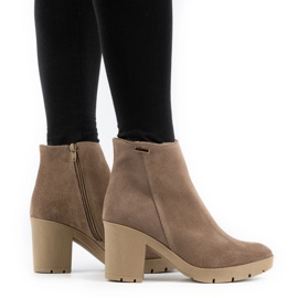 Olivier Riva ženske izolirane čizme od brušene kože u tamno bež boji 1