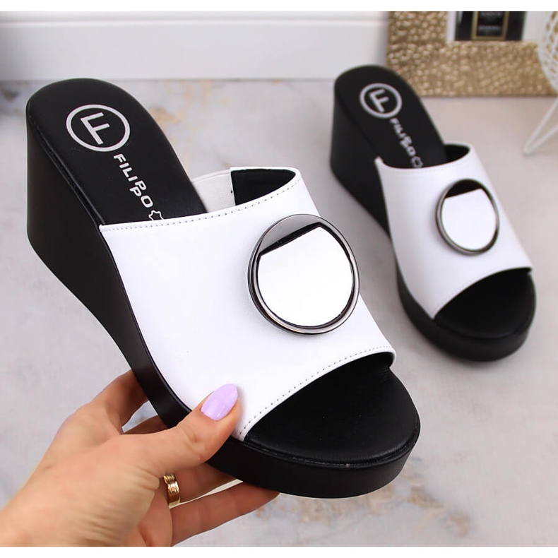 Ženske bijele kožne natikače Filippo DK4610 bijela 1