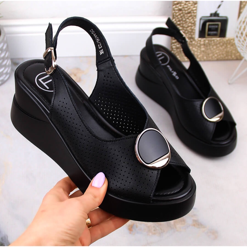 Ženske crne kožne sandale na wedges Filippo DS4406 crno 1