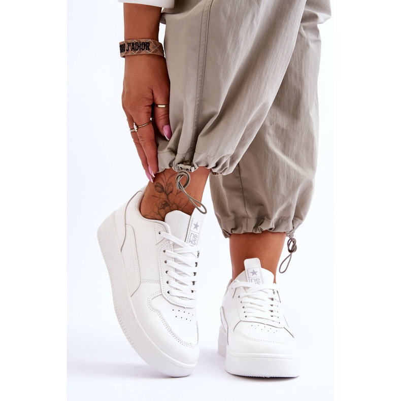 Ženske klasične sportske cipele Juliano bijele boje bijela 1