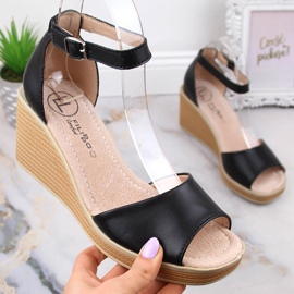 Kožne udobne ženske sandale na wedge crne Filippo DS4507 crna 1