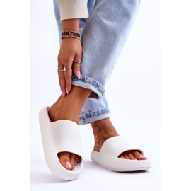 BM Moderne lagane japanke na masivnom potplatu Bijele Rebel bijela 2