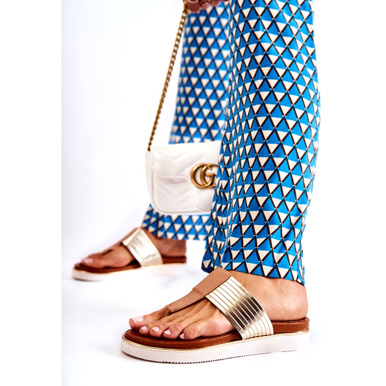 Ženske flip-flops na bež-gold platformi 4