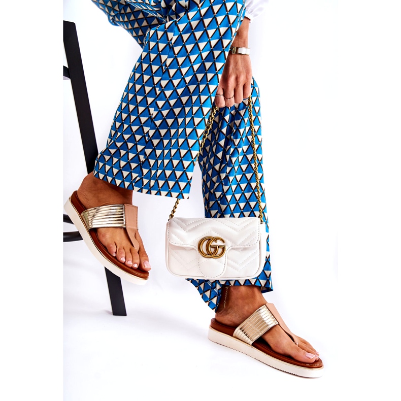 Ženske flip-flops na bež-gold platformi 2