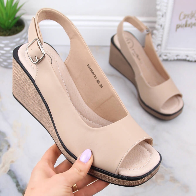 Udobne ženske kožne sandale na wedge Filippo DS4508 bež 1