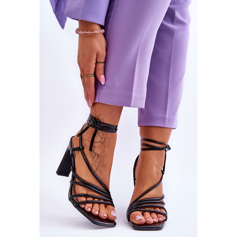 Moderne Tessoro crne sandale na petu crna 1