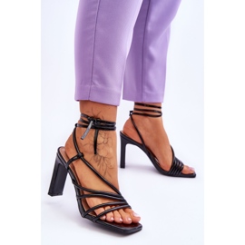 Moderne Tessoro crne sandale na petu crna 2