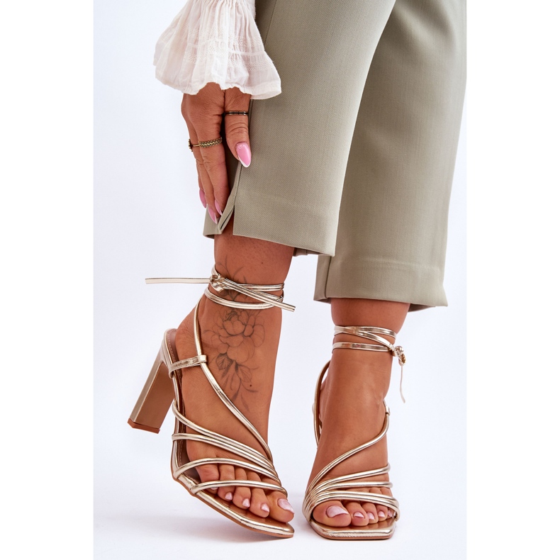 FJ1 Modne vezane zlatne Tessoro sandale na visoku petu zlatni 1