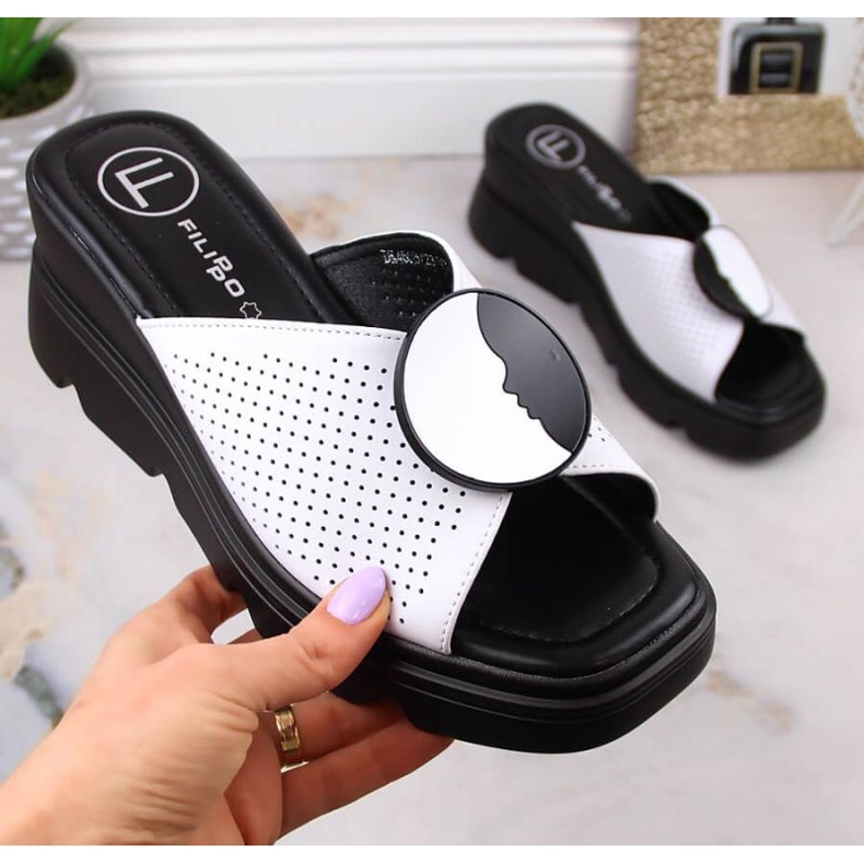 Filippo W DS4608 bijele kožne sandale na wedges bijela 1