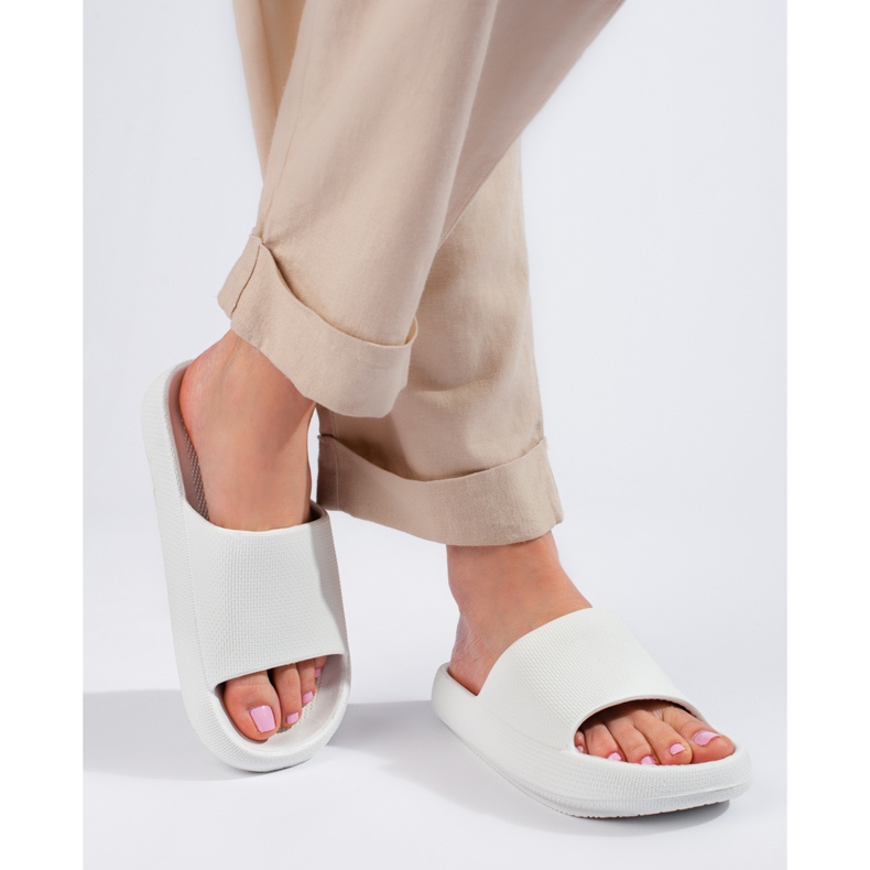 Ženske bijele kape Shelovet bijela 1