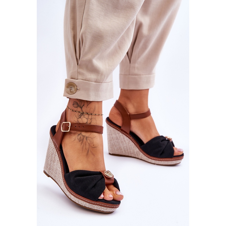 Ženske sandale na tanku crnu Candice s ukrasom crno 2