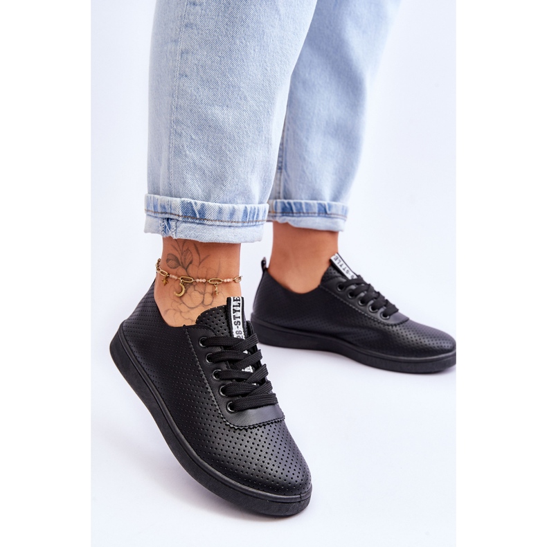 Ženske ažurne tenisice na vezanje crne boje bijela 2