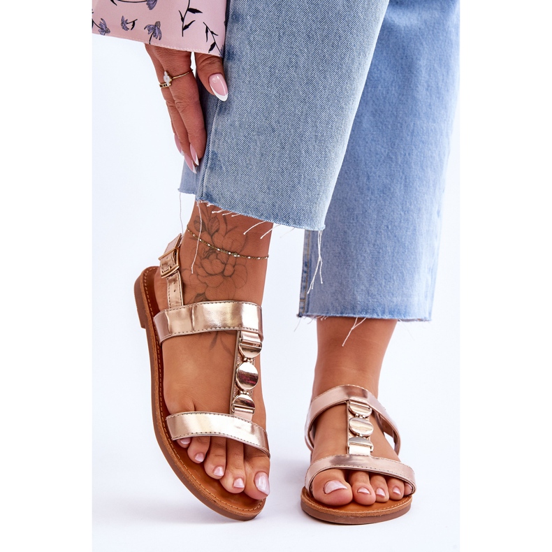 Ženske ravne sandale s ukrasnim remenom Golden Berry zlatni 1