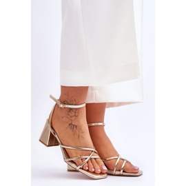 FB2 Moderne zlatne sandale na visoku petu Felisa zlatni 1