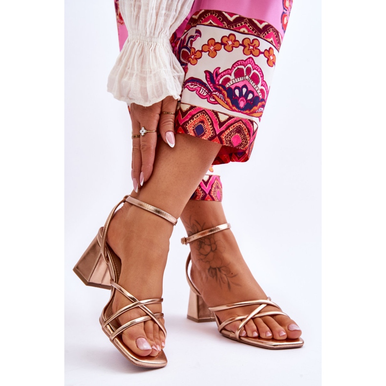 FB2 Moderne Felisa ružičasto zlatne sandale na visoku petu zlatna 2