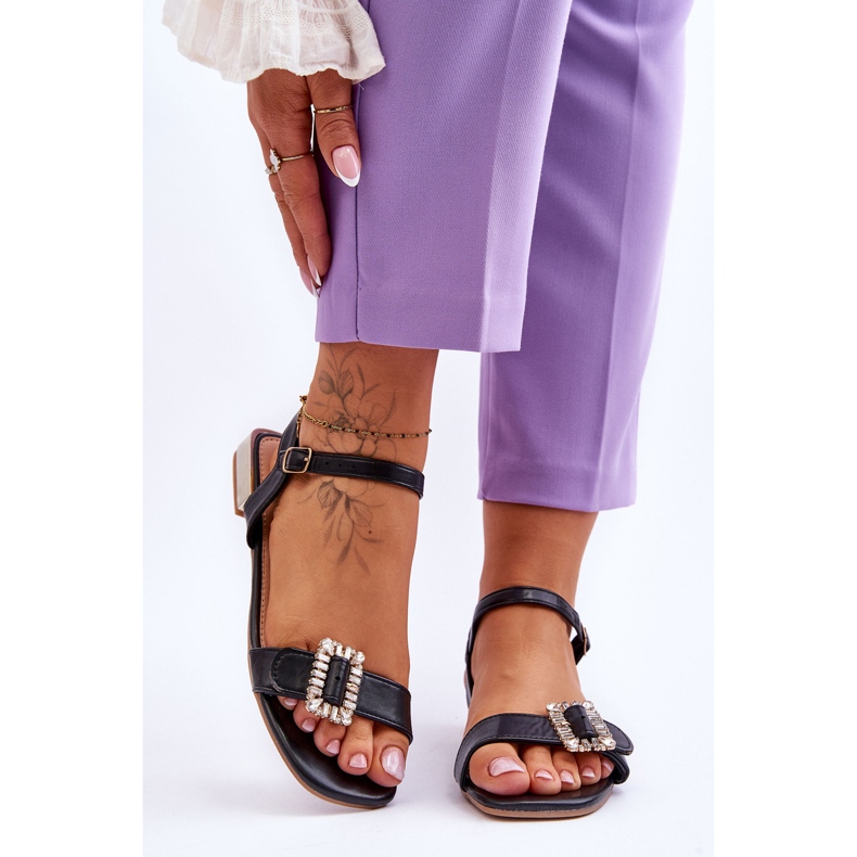 Ravne sandale sa zlatnim petama Black Mindley crna 1