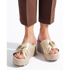 Zlatne ženske papuče na klin Shelovet zlatni 1